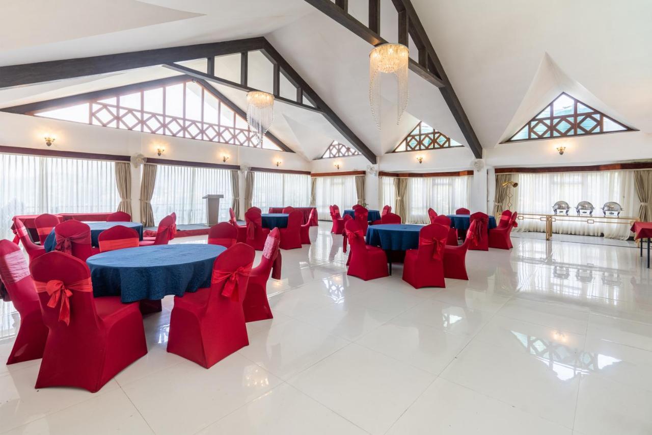 Summit Lillium Hotel & Spa Калимпонг Екстериор снимка