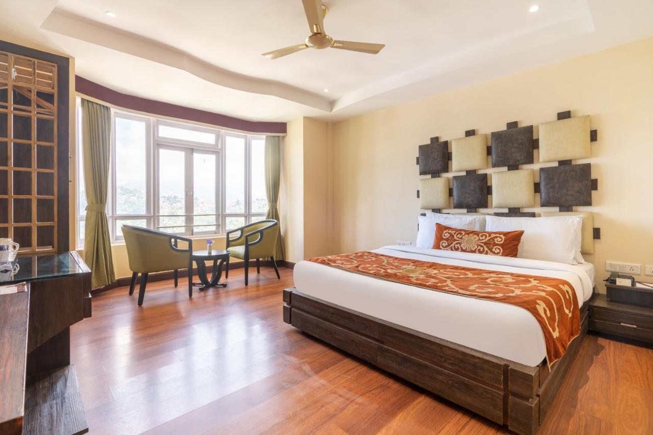 Summit Lillium Hotel & Spa Калимпонг Екстериор снимка