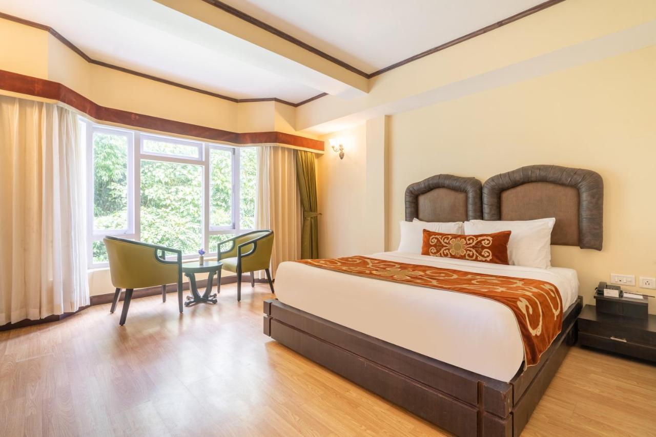 Summit Lillium Hotel & Spa Калимпонг Екстериор снимка