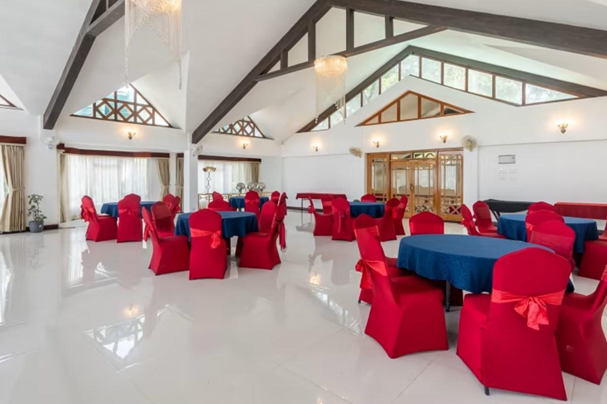 Summit Lillium Hotel & Spa Калимпонг Екстериор снимка